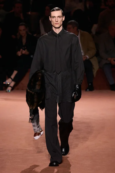 Look 58